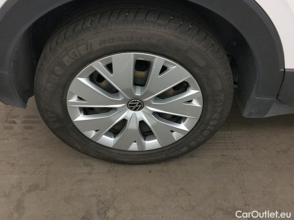  Volkswagen  T-CROSS VOLKSWAGEN  / 2018 / 5P / todoterreno Edition 1.0 TSI 70kW (95CV) #50
