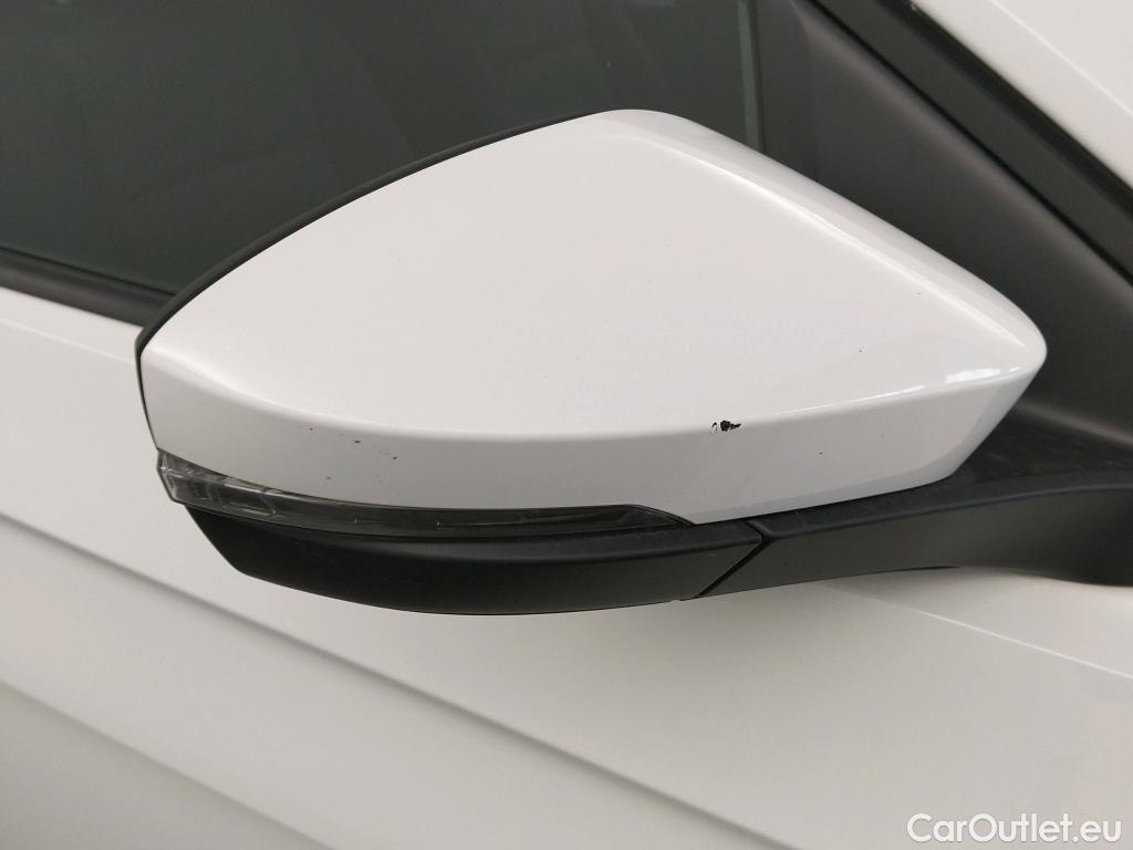  Volkswagen  T-CROSS VOLKSWAGEN  / 2018 / 5P / todoterreno Edition 1.0 TSI 70kW (95CV) #46