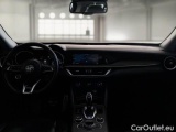  Alfa Romeo   STELVIO ALFA ROMEO / 2017 / 5P / SUV 2.2 TURBO DIESEL 190CV TI AT8 Q4 #3