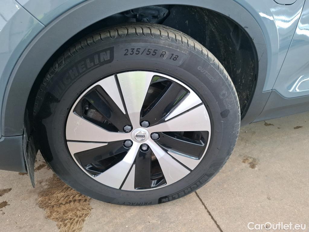  Volvo  XC 40 XC40 Momentum Plug-in Hybrid 2WD 1.5 #3