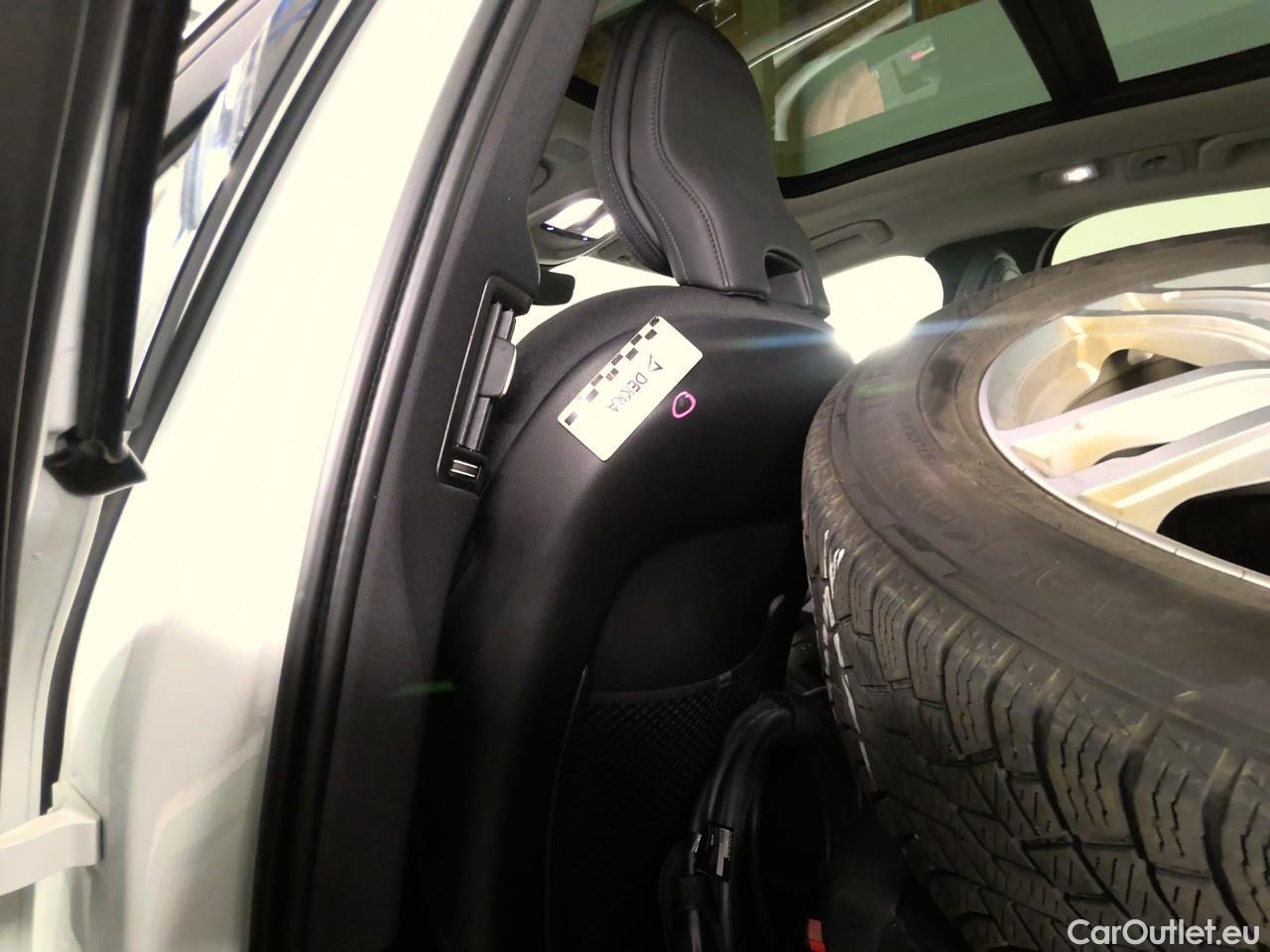  Volvo  XC60  T6 350 Co.Ed.Rec. AWD Aut #13