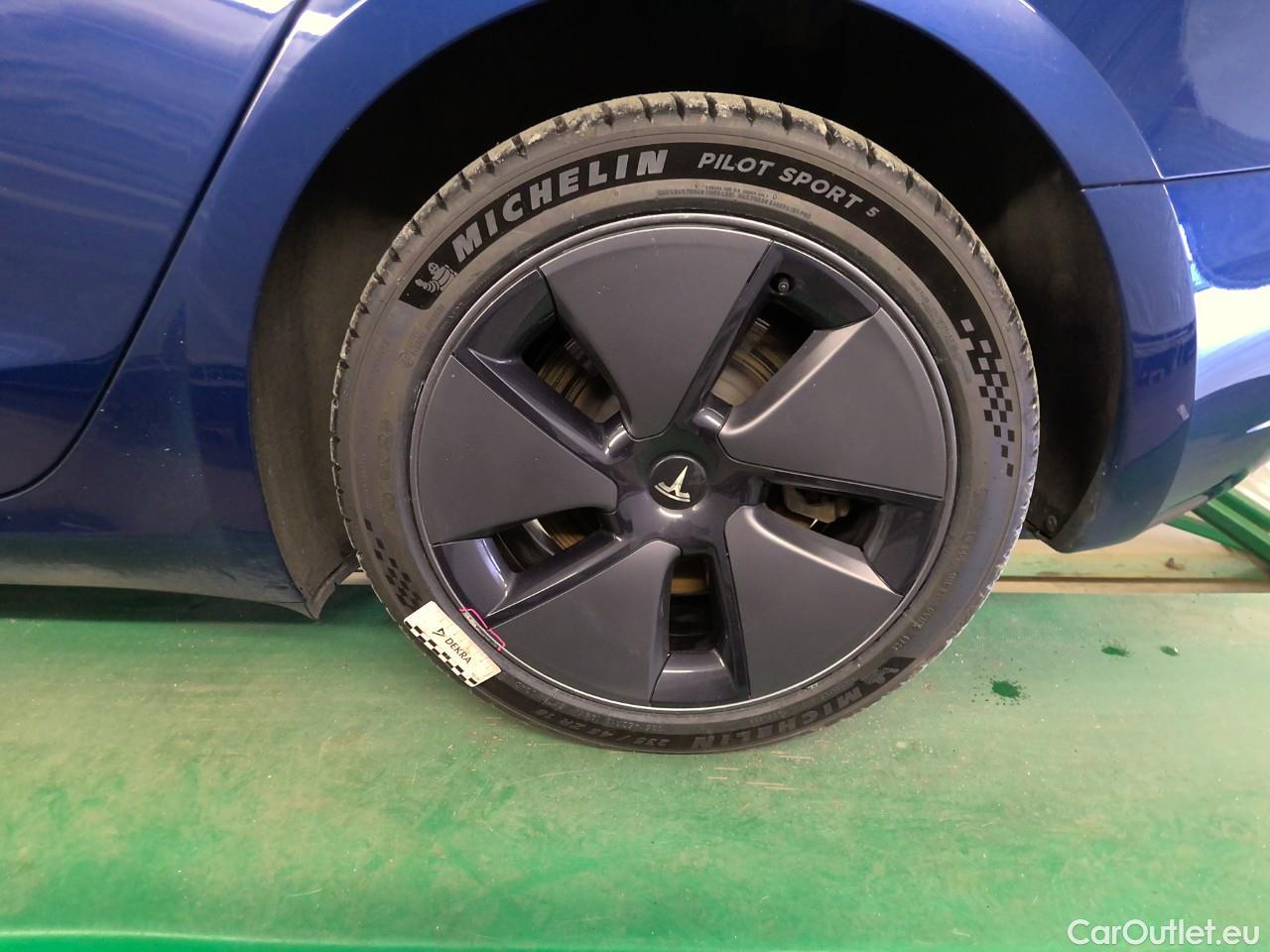  Tesla  Model 3  75kWh Long-Range #14