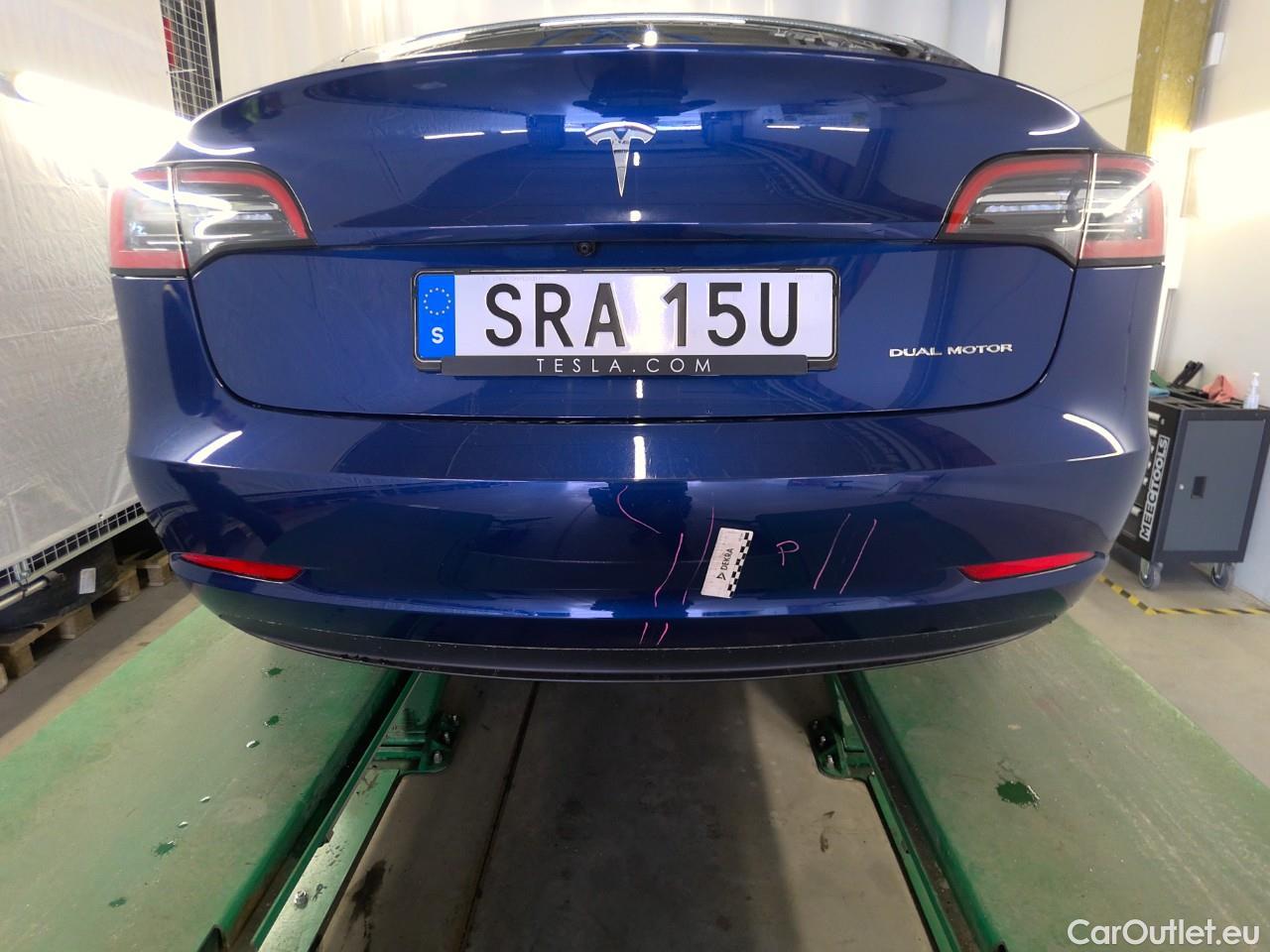  Tesla  Model 3  75kWh Long-Range #18