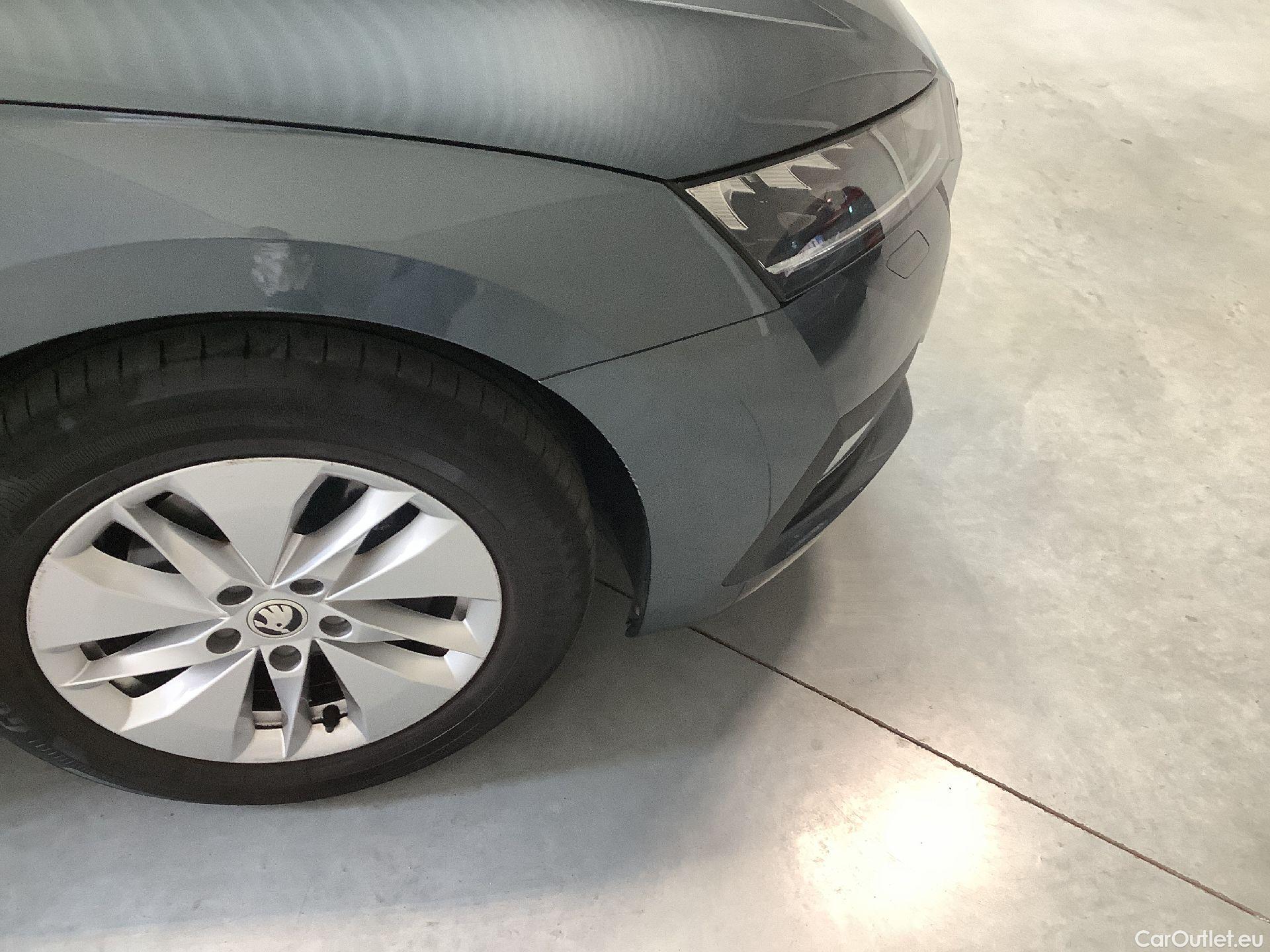  Skoda  Octavia Skoda,  Combi '20, Skoda  Combi 1.0 TSI 81kW Ambition 5d #8