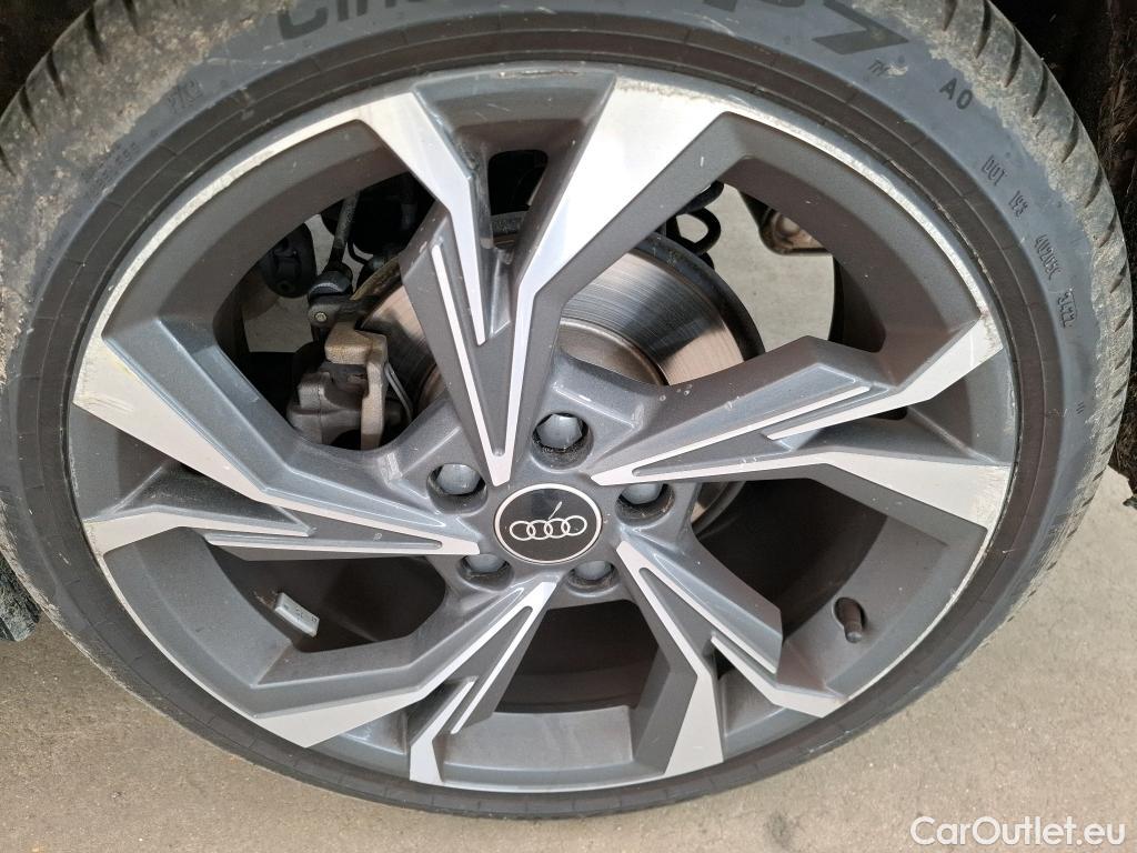  Audi  A3 AUDI  Sportback / 2020 / 5P / Berline 35 TFSI 150 MHEV S Tronic Design Luxe #25
