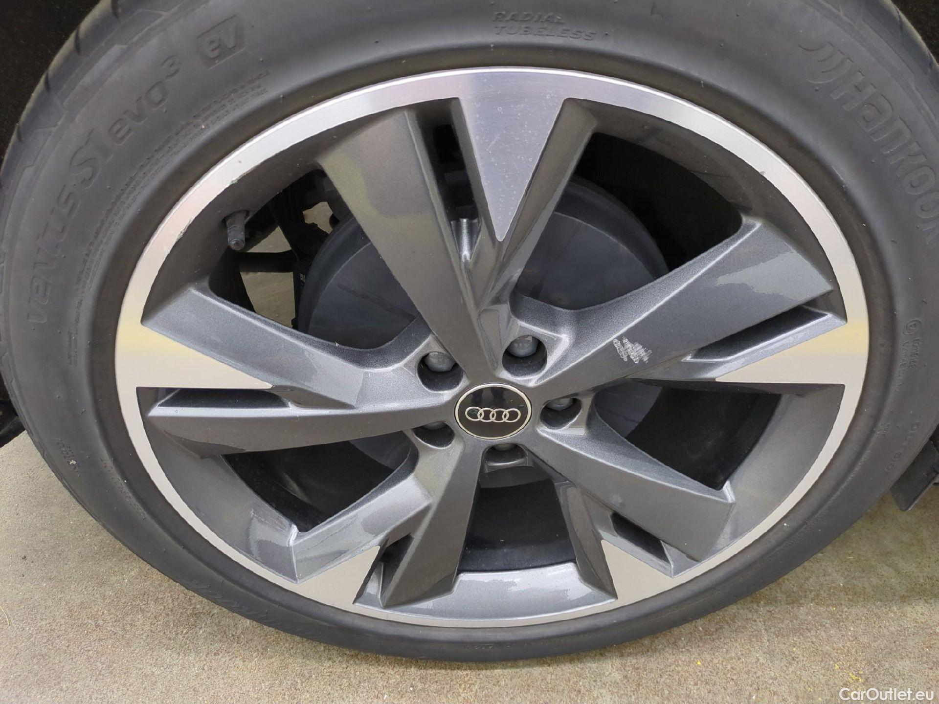  Audi  Q4 E-Tron  40 e-tron S line BVA #16