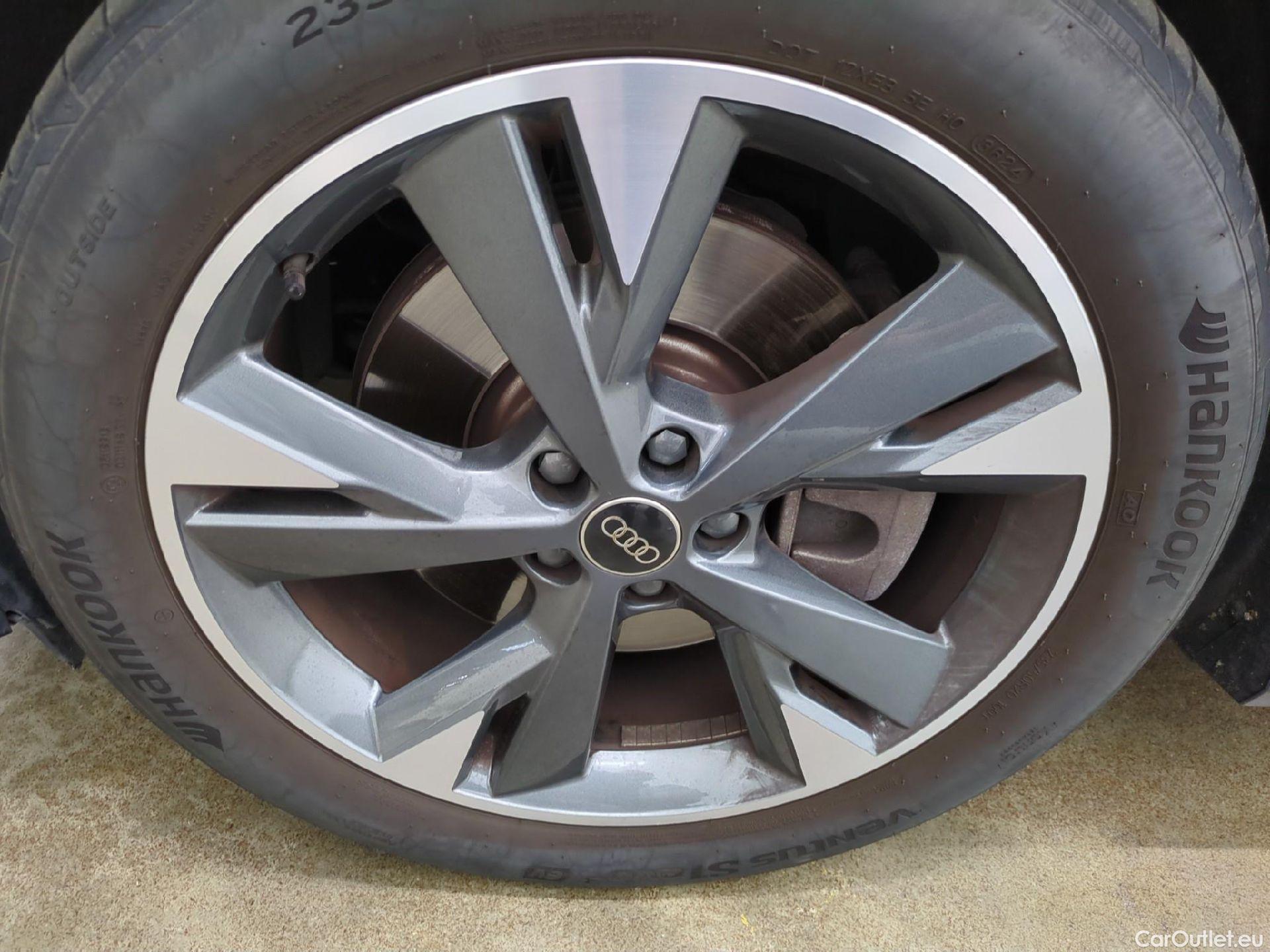  Audi  Q4 E-Tron  40 e-tron S line BVA #11