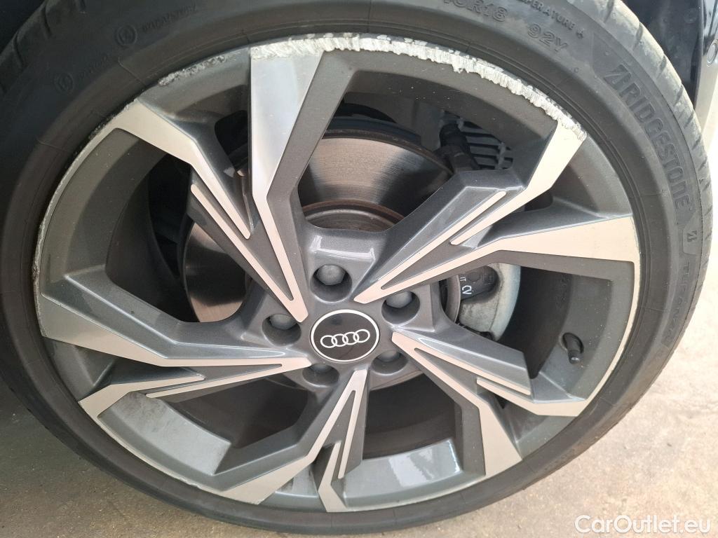  Audi  A3 AUDI  Sportback / 2020 / 5P / Berline 40 TFSI e 204 S Tronic S Line #17
