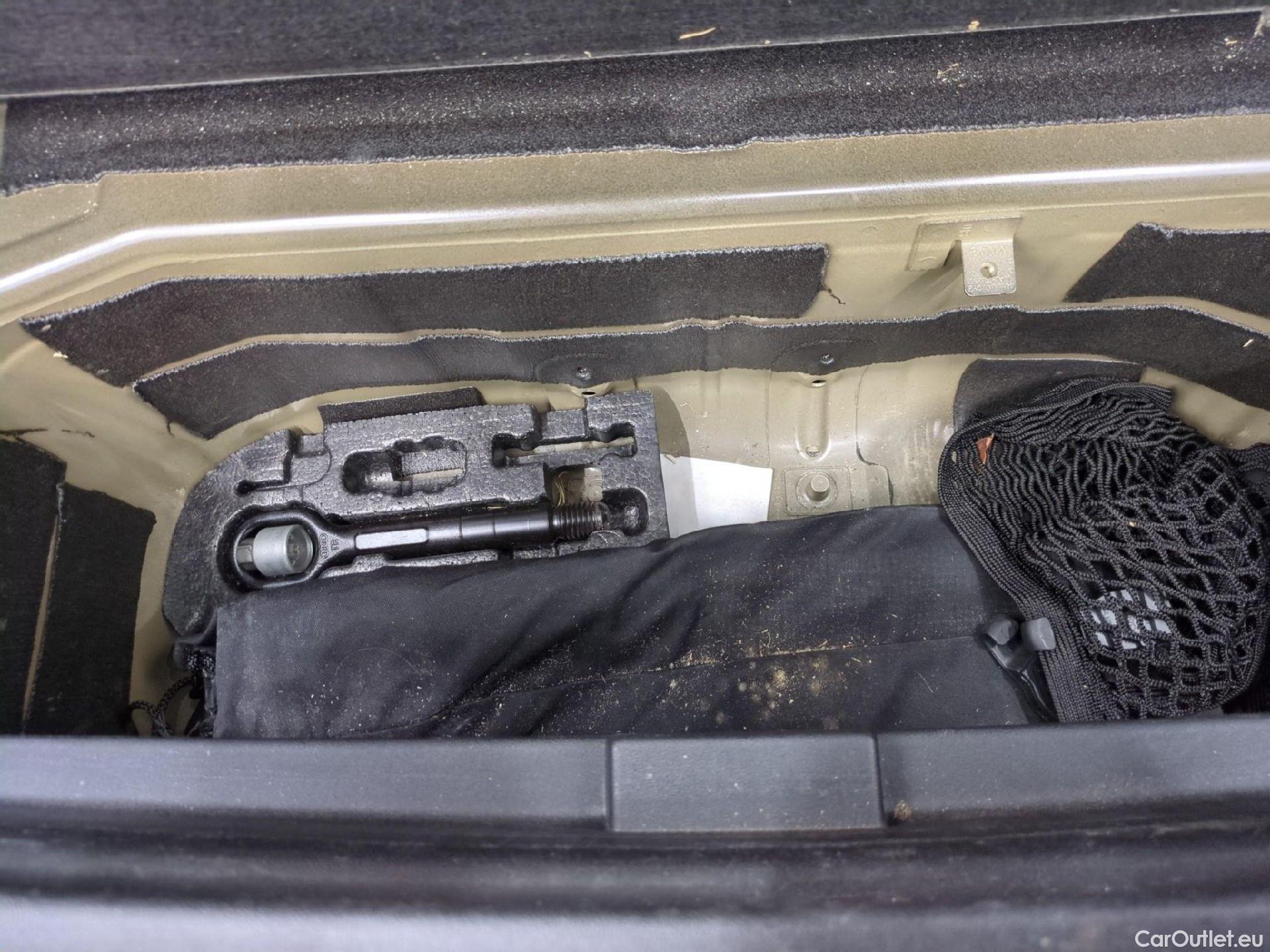  Audi  Q4 E-Tron  40 e-tron S line BVA #3