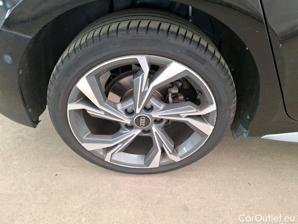  Audi  A3 AUDI  Sportback / 2020 / 5P / Berline 40 TFSI e 204 S Tronic S Line #11