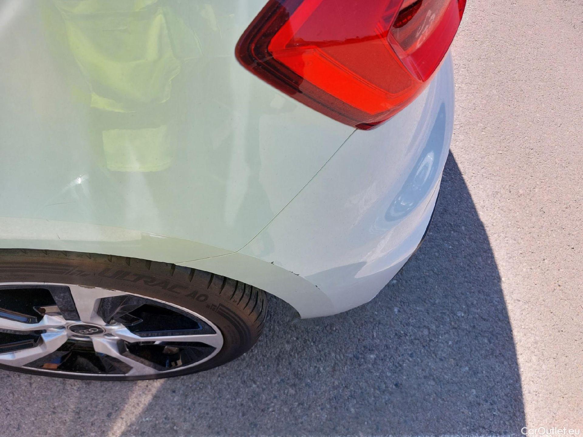  Audi  A1 Sportback AUDI A1 / 2018 / 5P / berlina con portón Sportback Adrenalin 30 TFSI 81kW S tron(SP) #17