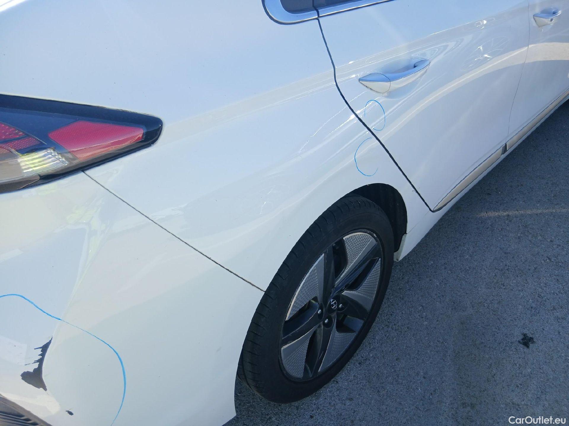 Hyundai   Ioniq HYUNDAI / 2019 / 5P / berlina con portón 1.6 GDI HEV Tecno DCT #20