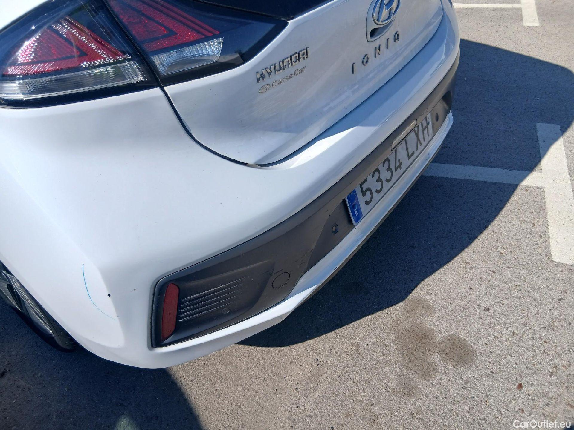  Hyundai   Ioniq HYUNDAI / 2019 / 5P / berlina con portón 1.6 GDI HEV Tecno DCT #17