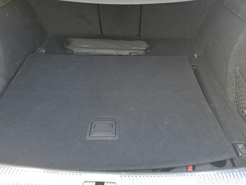  Audi  Q5 AUDI  SPORTBACK / 2020 / 5P / todoterreno Black line 40 TDI 150kW quattro-ultra #32