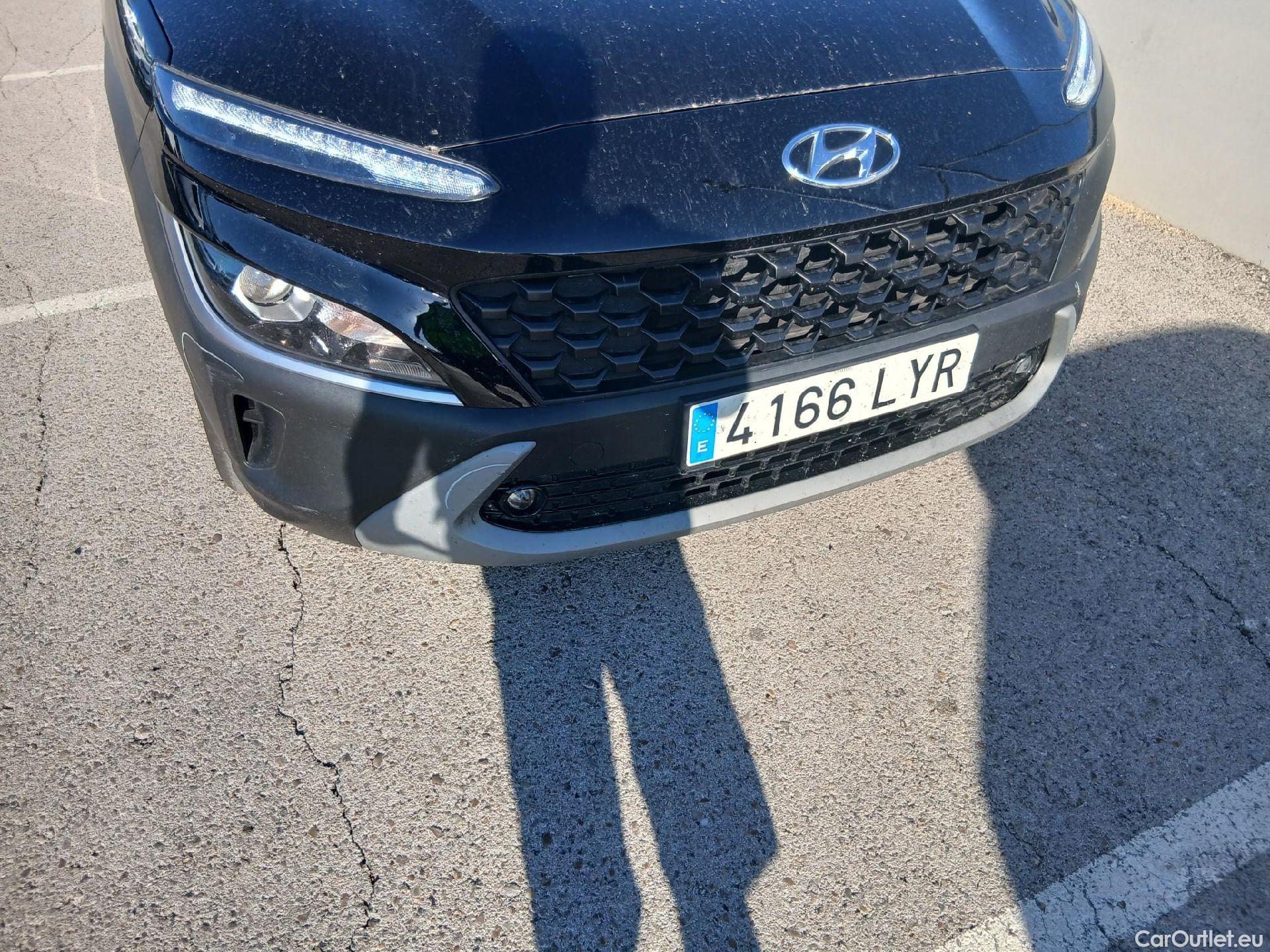  Hyundai  Konna HYUNDAI Kona / 2020 / 5P / todoterreno 1.6 GDI HEV Maxx DCT #4