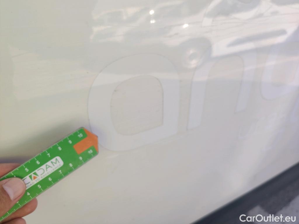  Land Rover  Defender LAND ROVER  / 2019 / 5P / todoterreno 2.0 D240 SD4 110 Auto 4WD #12