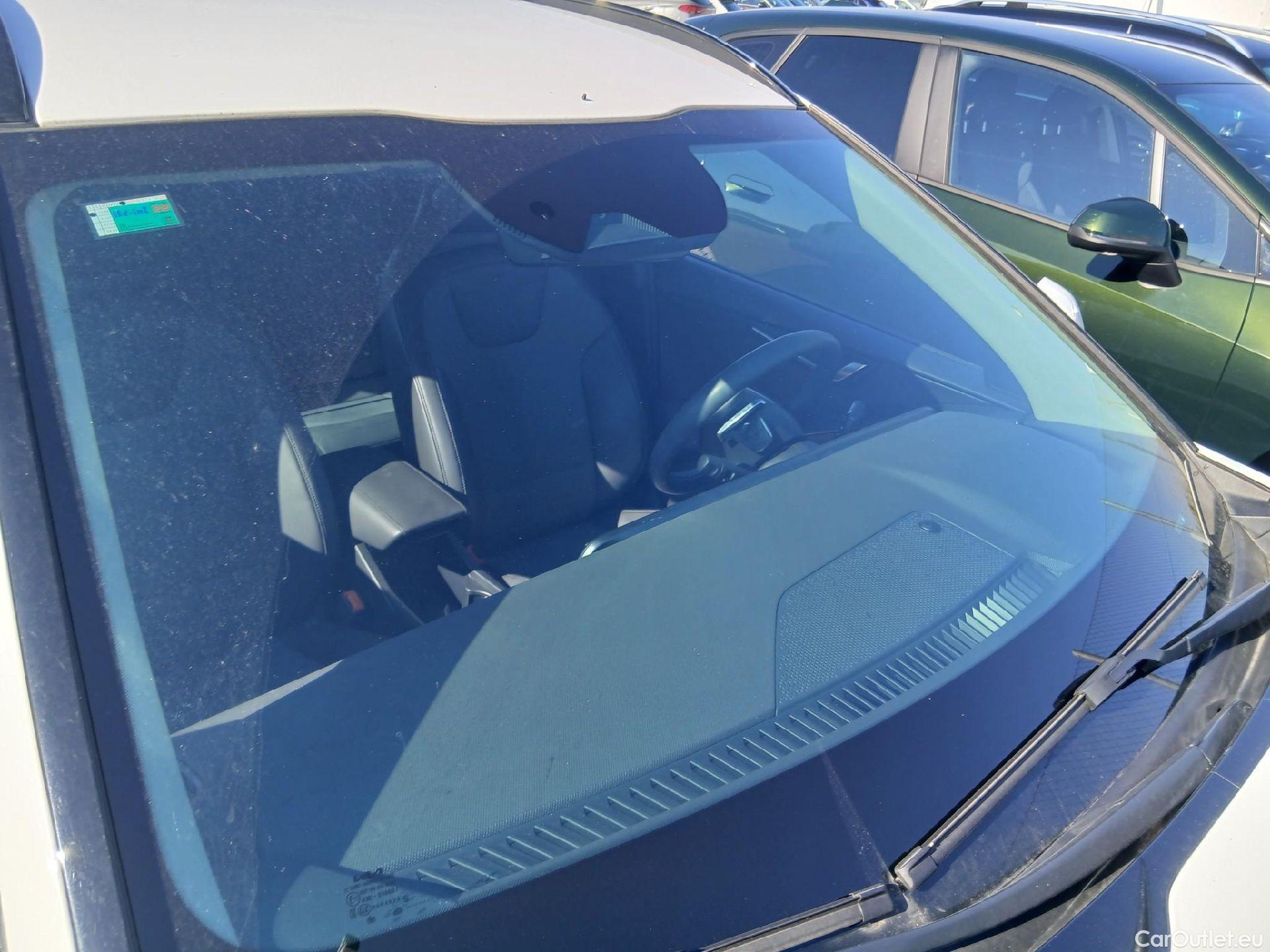  KIA  Niro KIA  / 2022 / 5P / crossover 1.6 GDi HEV 104kW (141CV) Drive #2