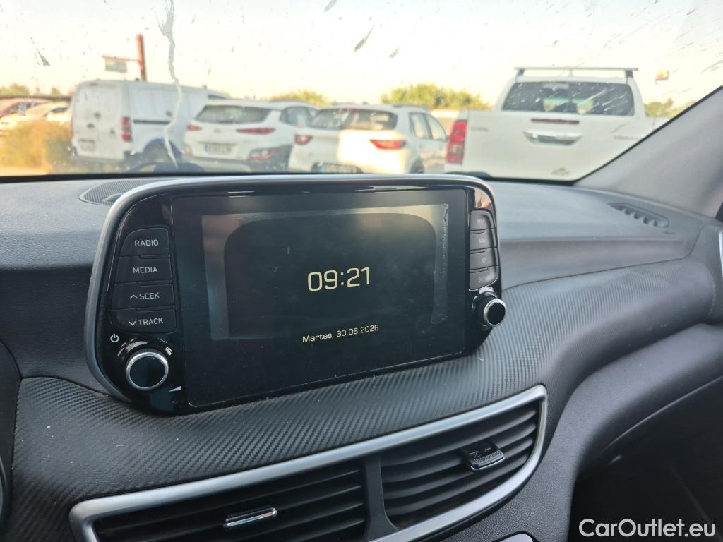  Hyundai  Tucson HYUNDAI  / 2018 / 5P / todoterreno 1.6 CRDI 85kW (116CV) 48V SLE 4X2(SP)(SL) #27