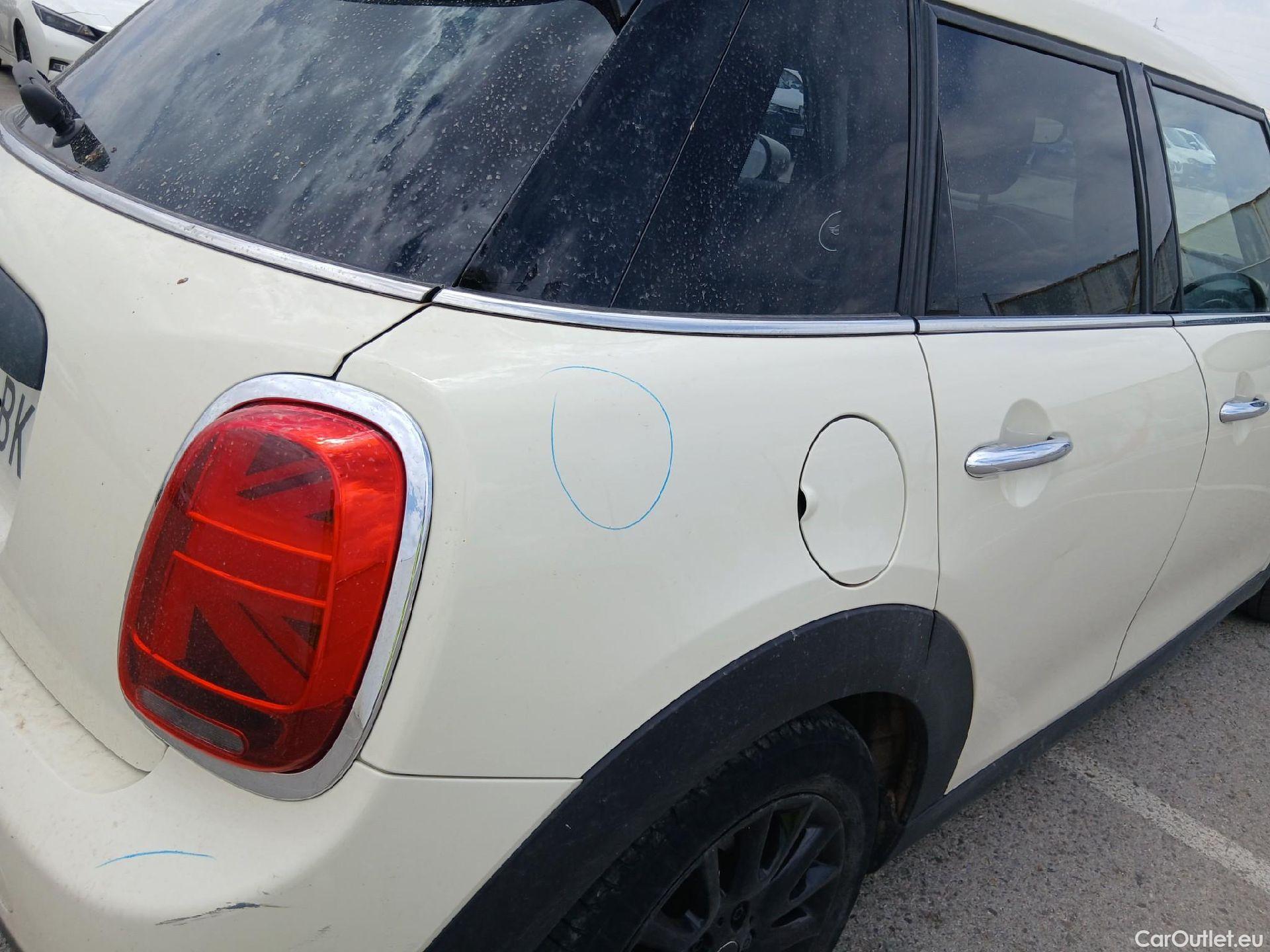  Mini  Cooper MINI MINI / 2014 / 5P / berlina con portón ONE 5 PUERTAS (CX) #34