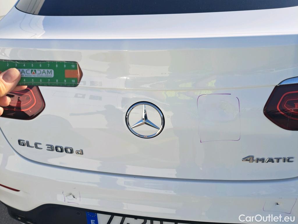  Mercedes  G-Klasee MERCEDES-BENZ GLC Coupé / 2019 / 5P / coupé GLC 300 d 4MATIC #3