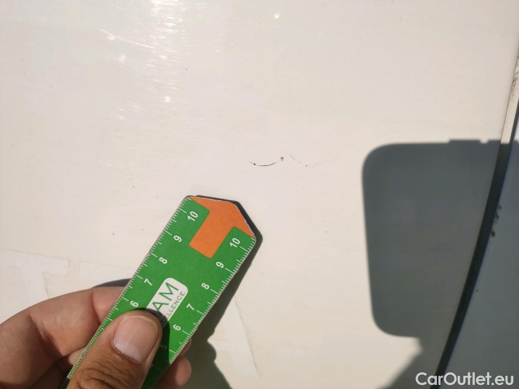  Land Rover  Defender LAND ROVER  / 2019 / 5P / todoterreno 2.0 D240 SD4 110 Auto 4WD #14