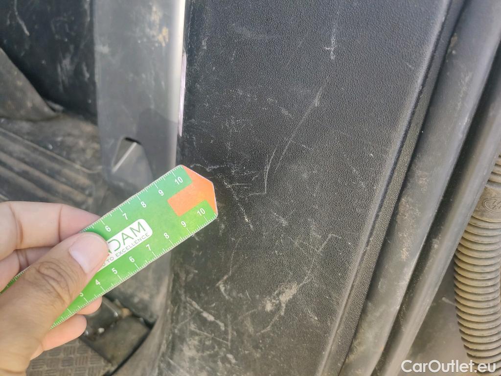  Land Rover  Defender LAND ROVER  / 2019 / 5P / todoterreno 2.0 D240 SD4 110 Auto 4WD #16
