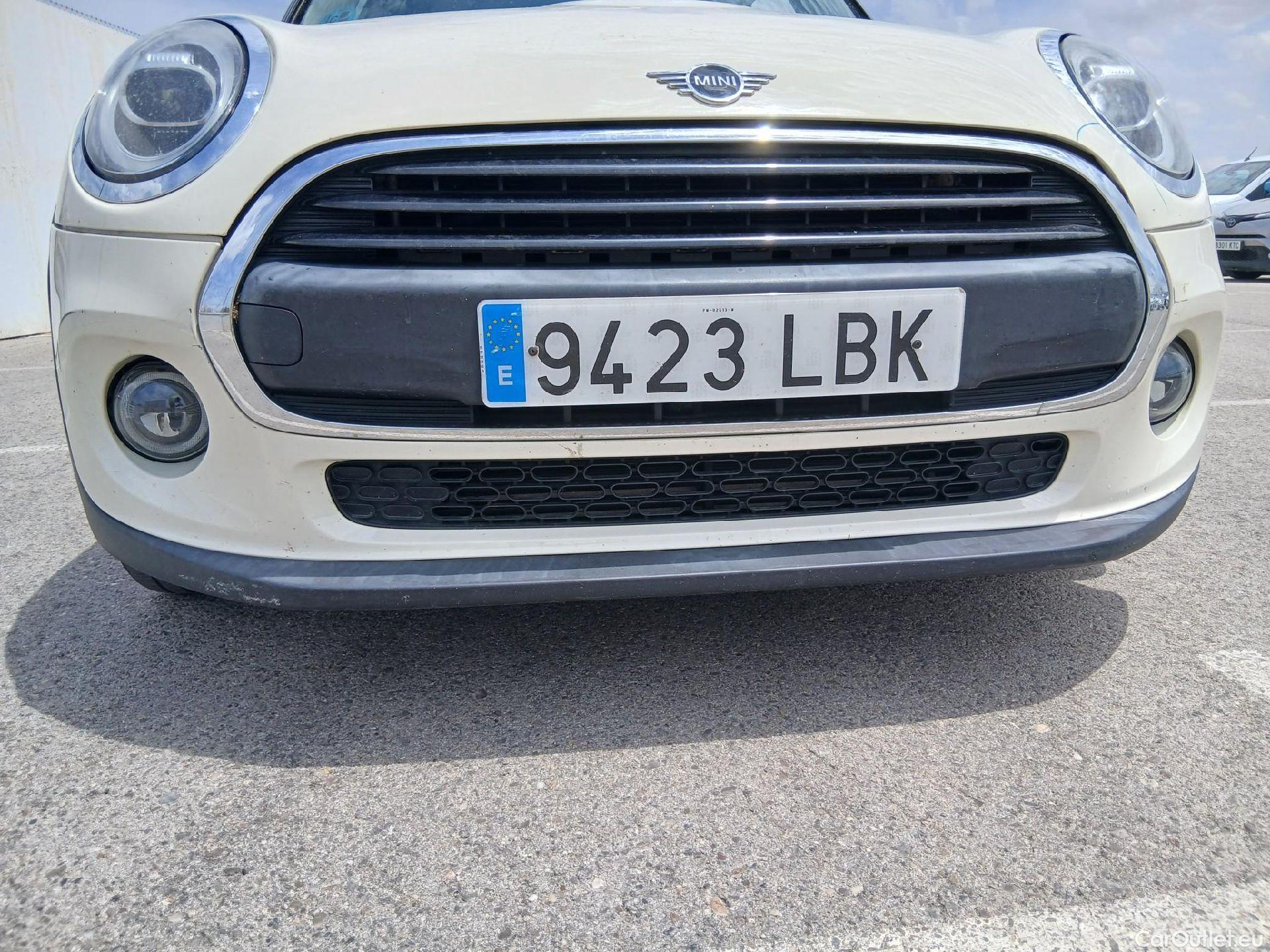  Mini  Cooper MINI MINI / 2014 / 5P / berlina con portón ONE 5 PUERTAS (CX) #7