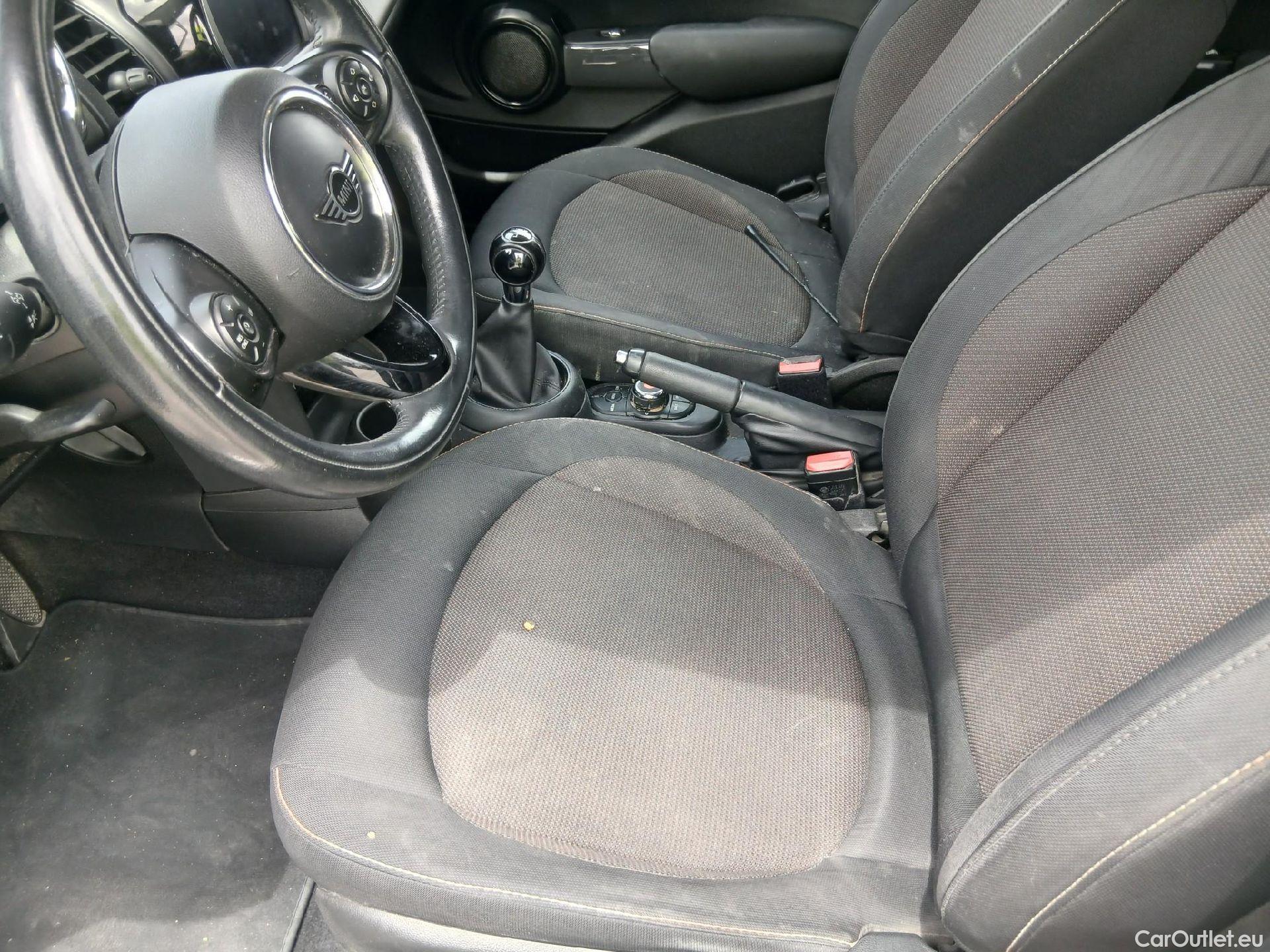  Mini  Cooper MINI MINI / 2014 / 5P / berlina con portón ONE 5 PUERTAS (CX) #16