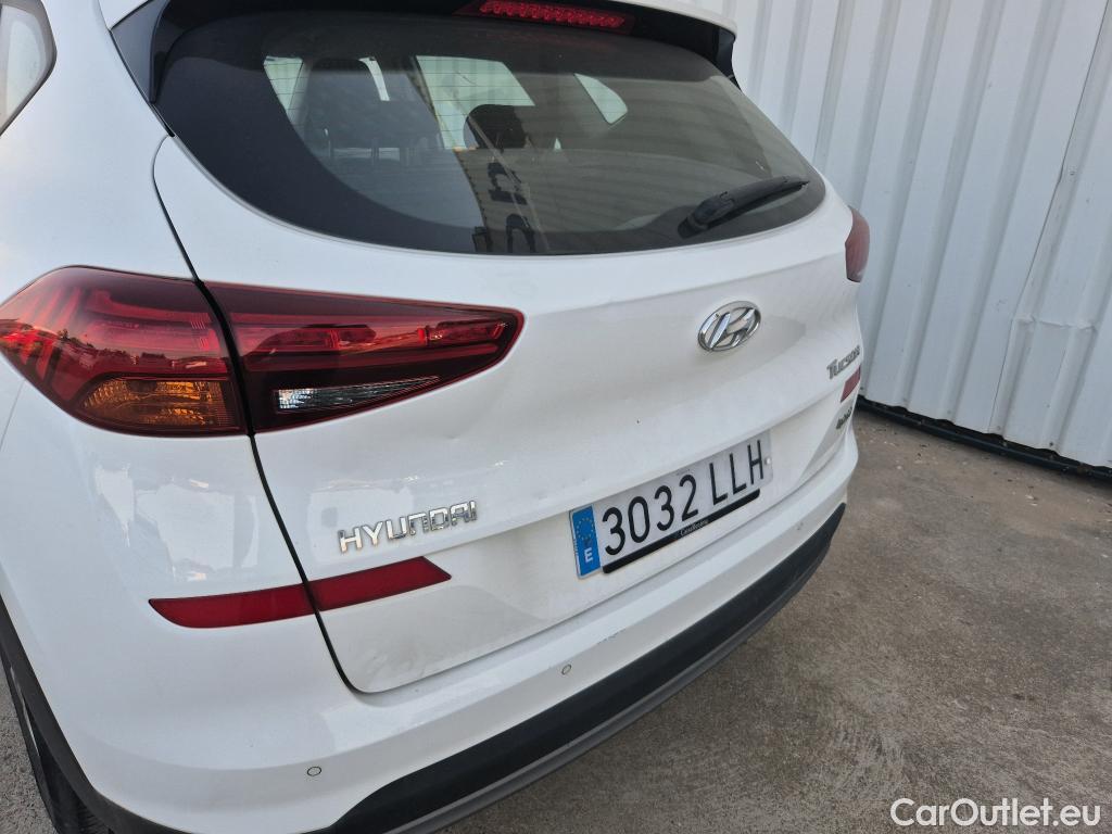  Hyundai  Tucson HYUNDAI  / 2018 / 5P / todoterreno 1.6 CRDI 85kW (116CV) 48V SLE 4X2(SP)(SL) #3