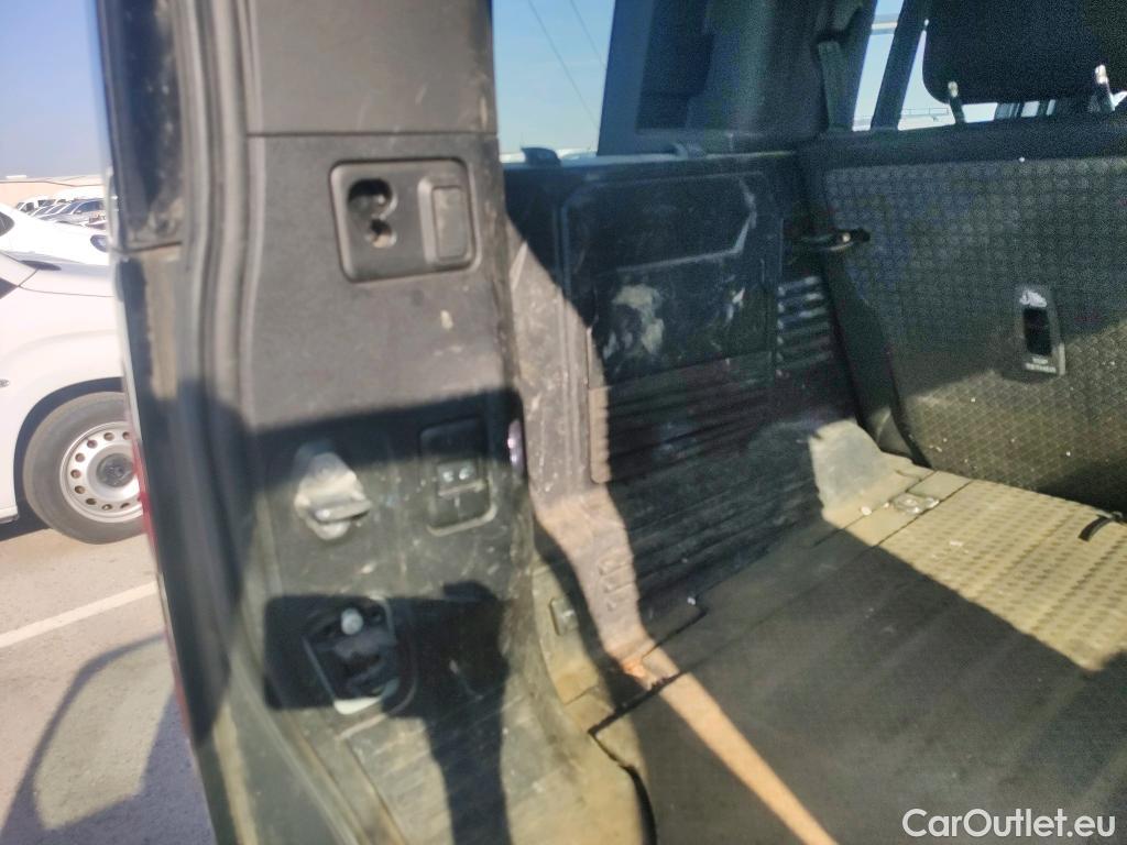  Land Rover  Defender LAND ROVER  / 2019 / 5P / todoterreno 2.0 D240 SD4 110 Auto 4WD #17