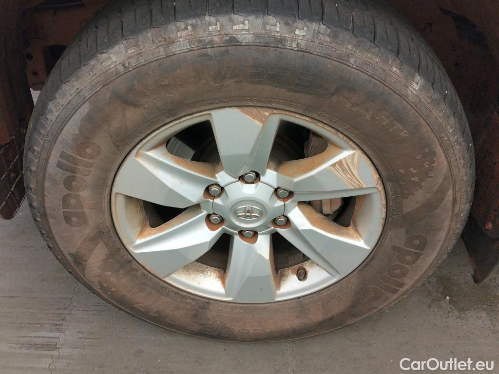  Toyota  Land Cruiser TOYOTA  / 2017 / 5P / todoterreno 2.8 D-4D VX AUTO #19