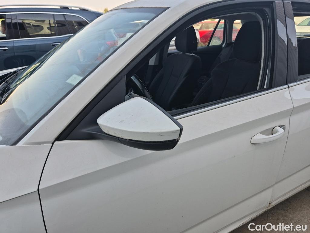  Skoda  KAMIQ SKODA  1.0 TSI 81kW (110CV) DSG Ambition (CX) #44