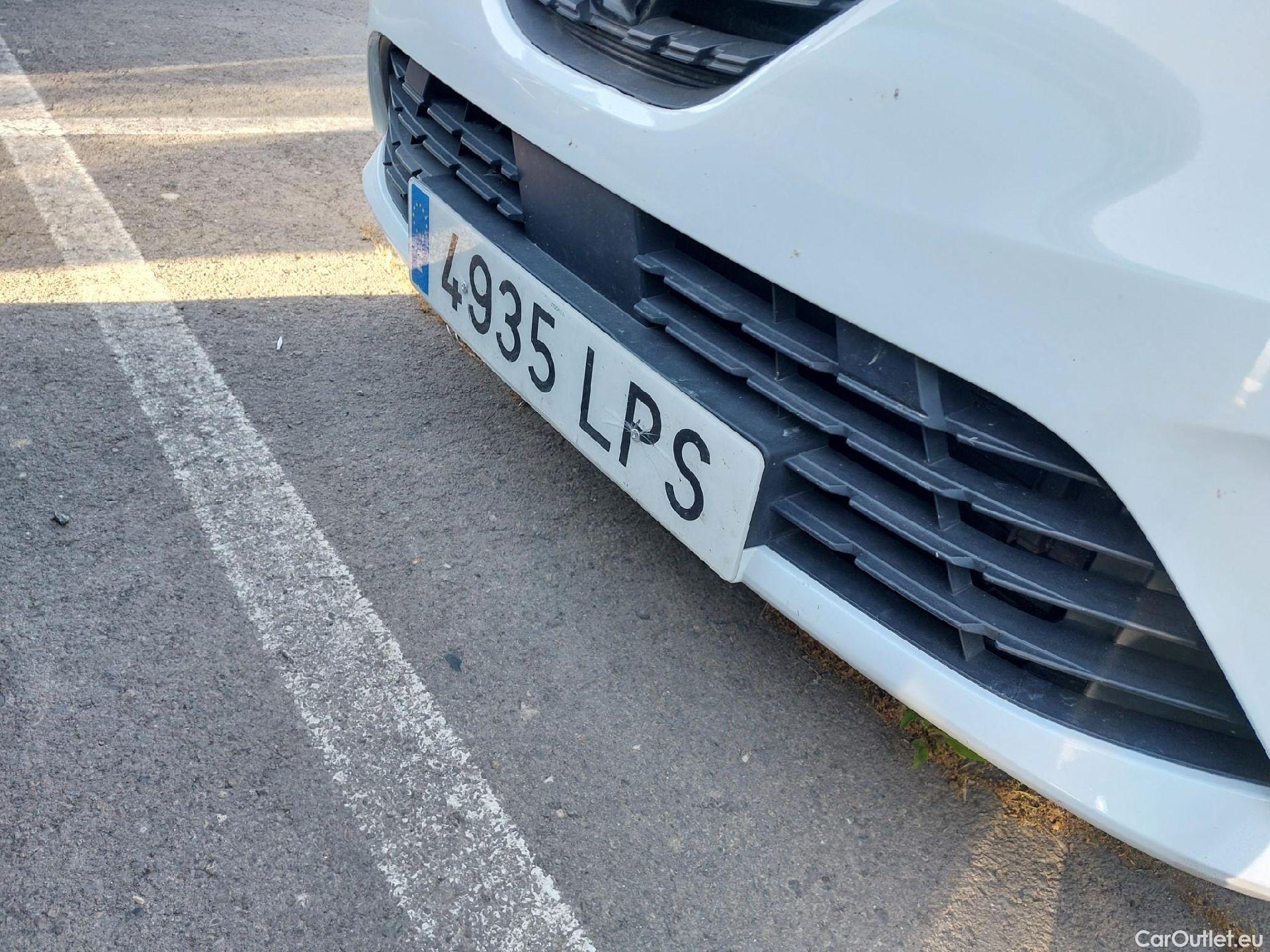  Renault  Clio RENAULT  / 2019 / 5P / berlina con portón Intens TCe 67 kW (91CV) (AC) #1