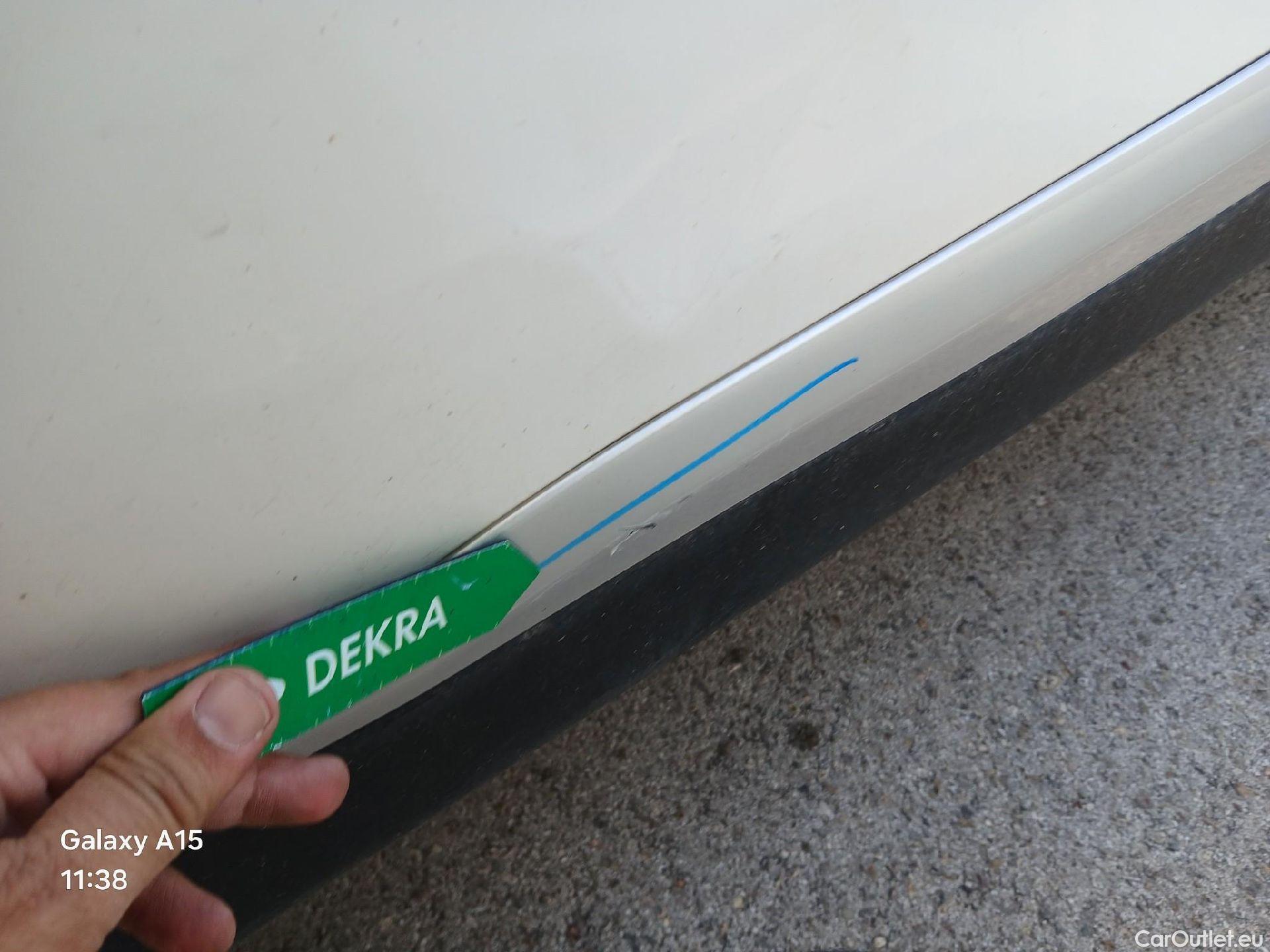  Peugeot  2008  Allure Pack 1.5 HDi 110CV MT6 E6d #17