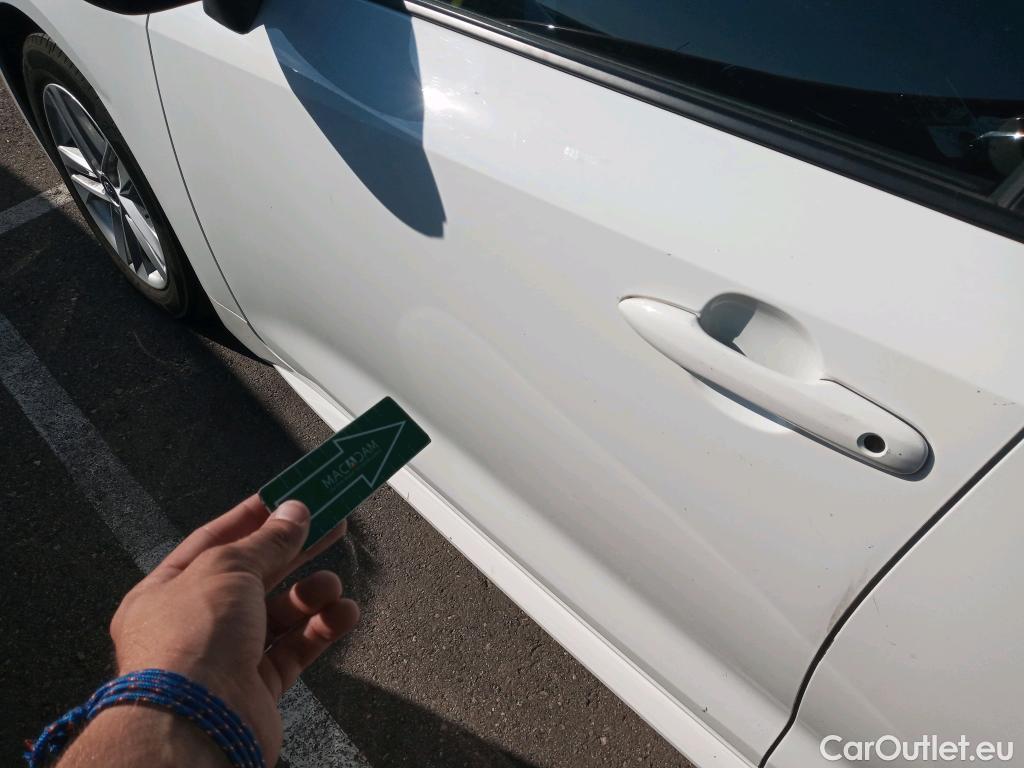  Toyota  Corolla TOYOTA  / 2019 / 5P / berlina con portón 1.8 125H BUSINESS E-CVT #6