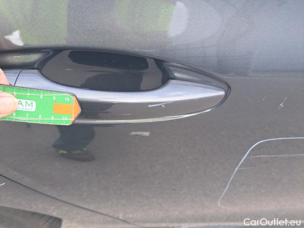  Peugeot  508 PEUGEOT  / 2018 / 5P / berlina con portón  5P Business Line BlueHDi 130 EAT8 (AC) #43