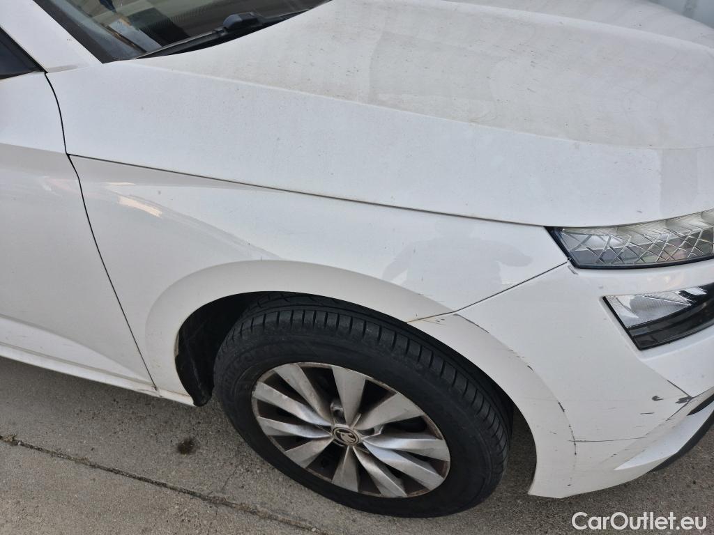  Skoda  KAMIQ SKODA  1.0 TSI 81kW (110CV) DSG Ambition (CX) #40