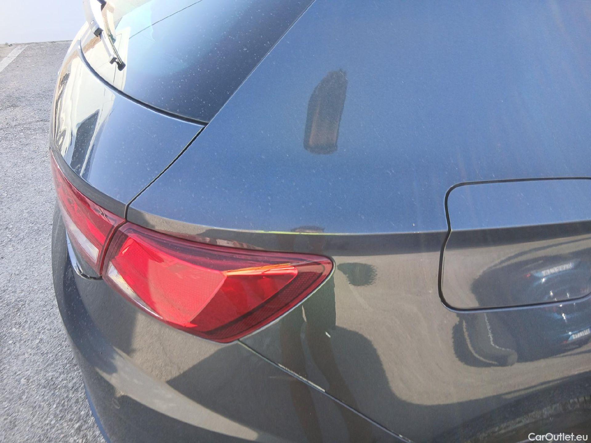  Seat  Leon SEAT León / 2016 / 5P / berlina con portón 1.6 TDI 85kW S&S Style Visio Ed Nav #20