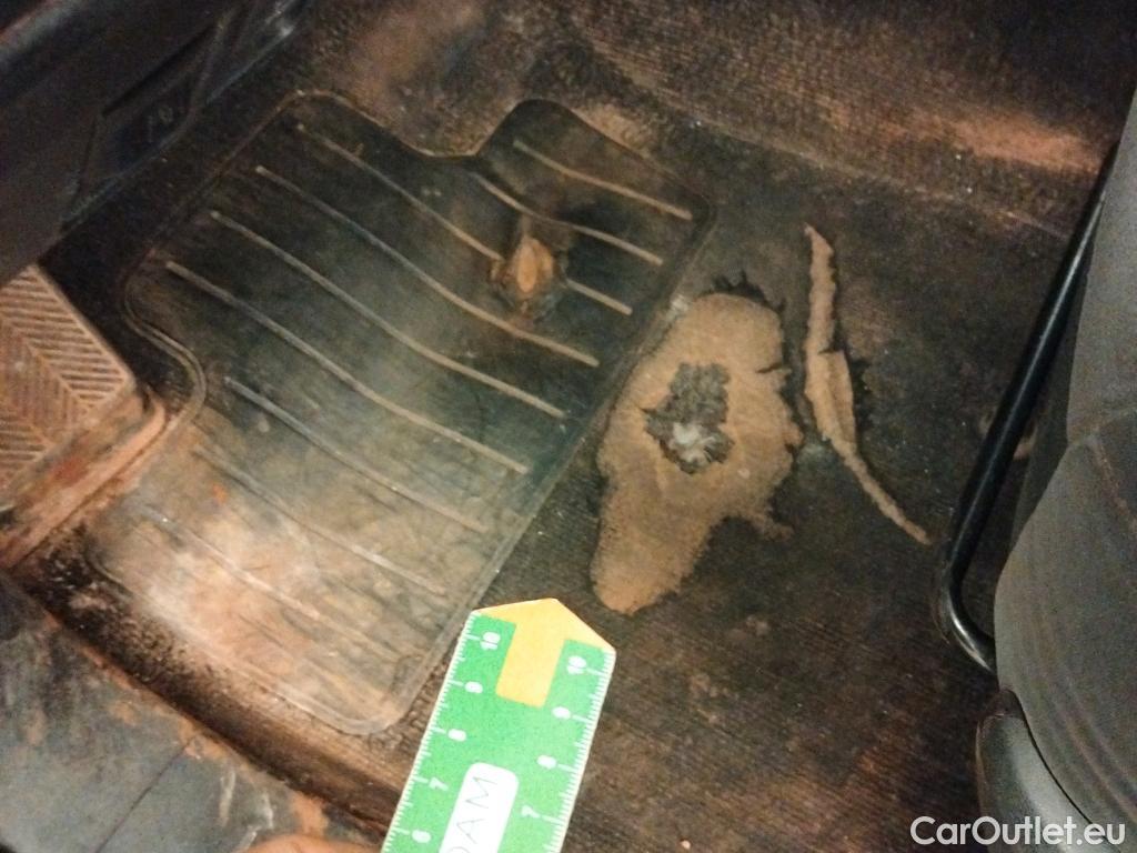  Toyota  Land Cruiser TOYOTA  / 2017 / 5P / todoterreno 2.8 D-4D VX AUTO #4