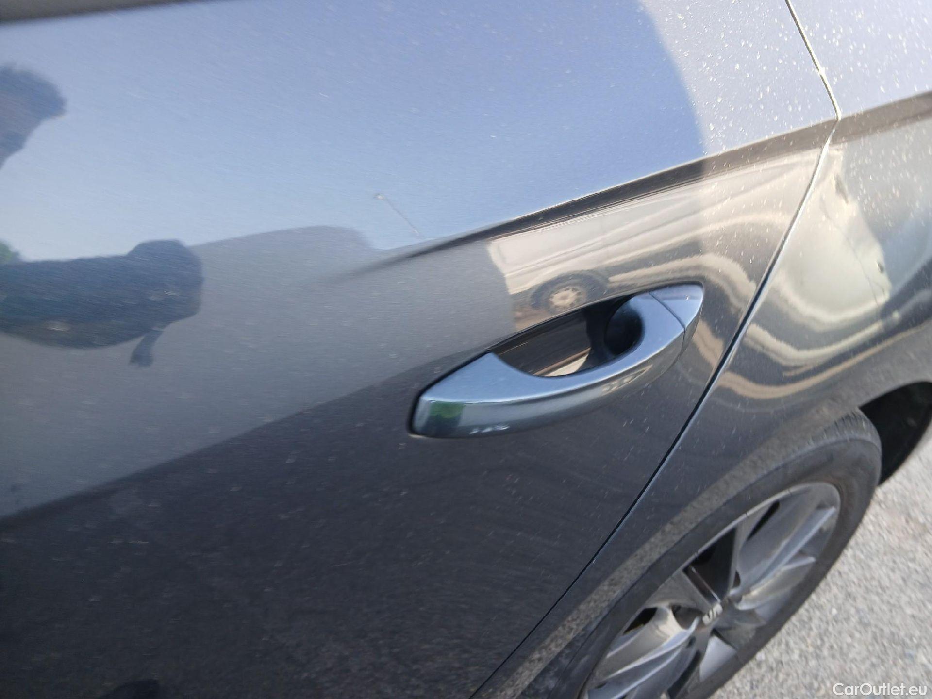  Seat  Leon SEAT León / 2016 / 5P / berlina con portón 1.6 TDI 85kW S&S Style Visio Ed Nav #14