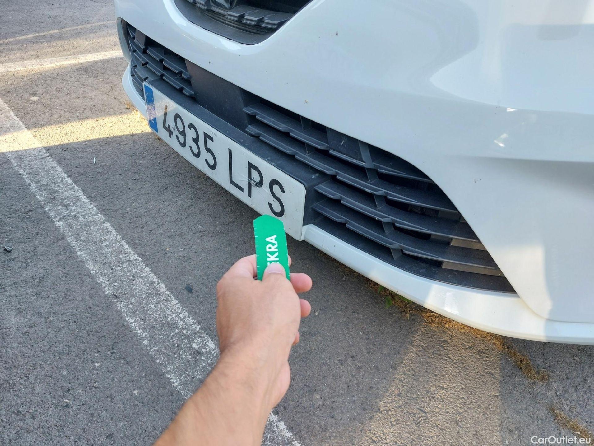  Renault  Clio RENAULT  / 2019 / 5P / berlina con portón Intens TCe 67 kW (91CV) (AC) #2