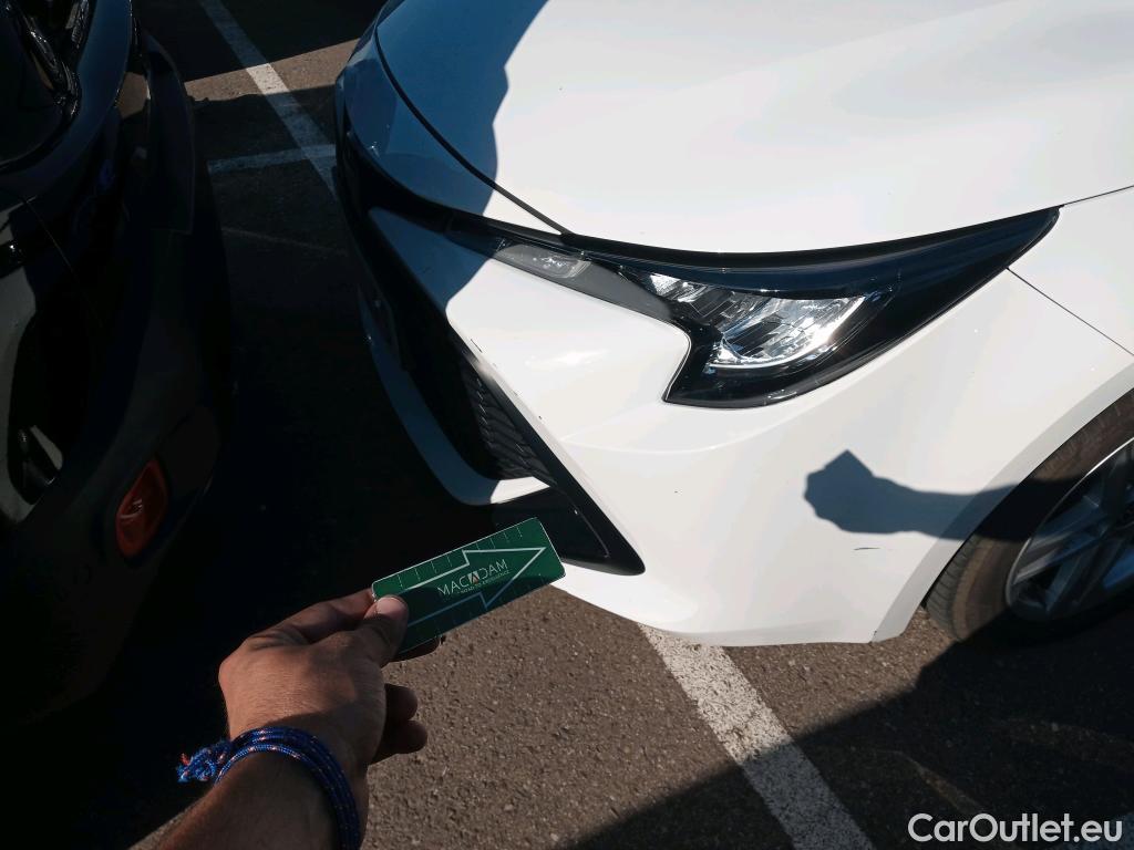  Toyota  Corolla TOYOTA  / 2019 / 5P / berlina con portón 1.8 125H BUSINESS E-CVT #18