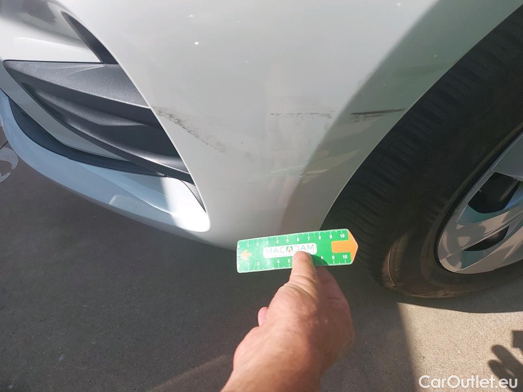  Renault  Zoe RENAULT  / 2019 / 5P / berlina con portón Life 80 kW R110 Bateria 40kWh #6