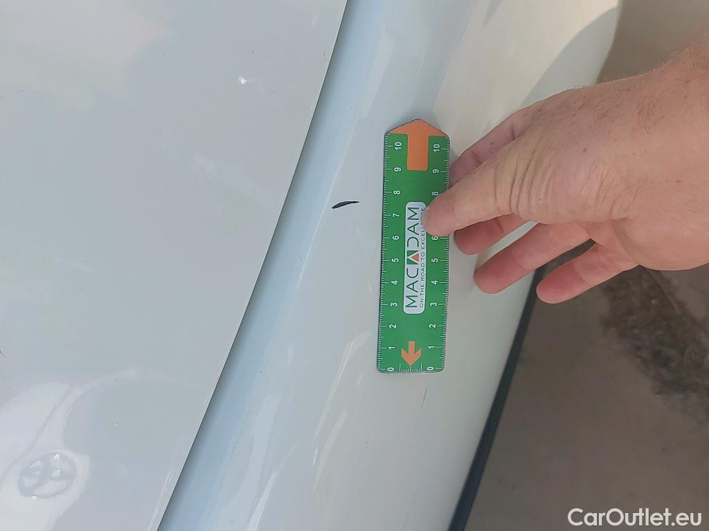  Renault  Zoe RENAULT  / 2019 / 5P / berlina con portón Life 80 kW R110 Bateria 40kWh #8