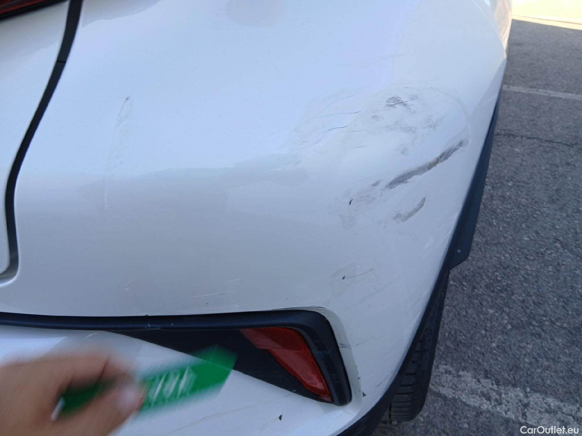  Toyota  C-HR TOYOTA  / 2019 / 5P / todoterreno 1.8 125H Active #16