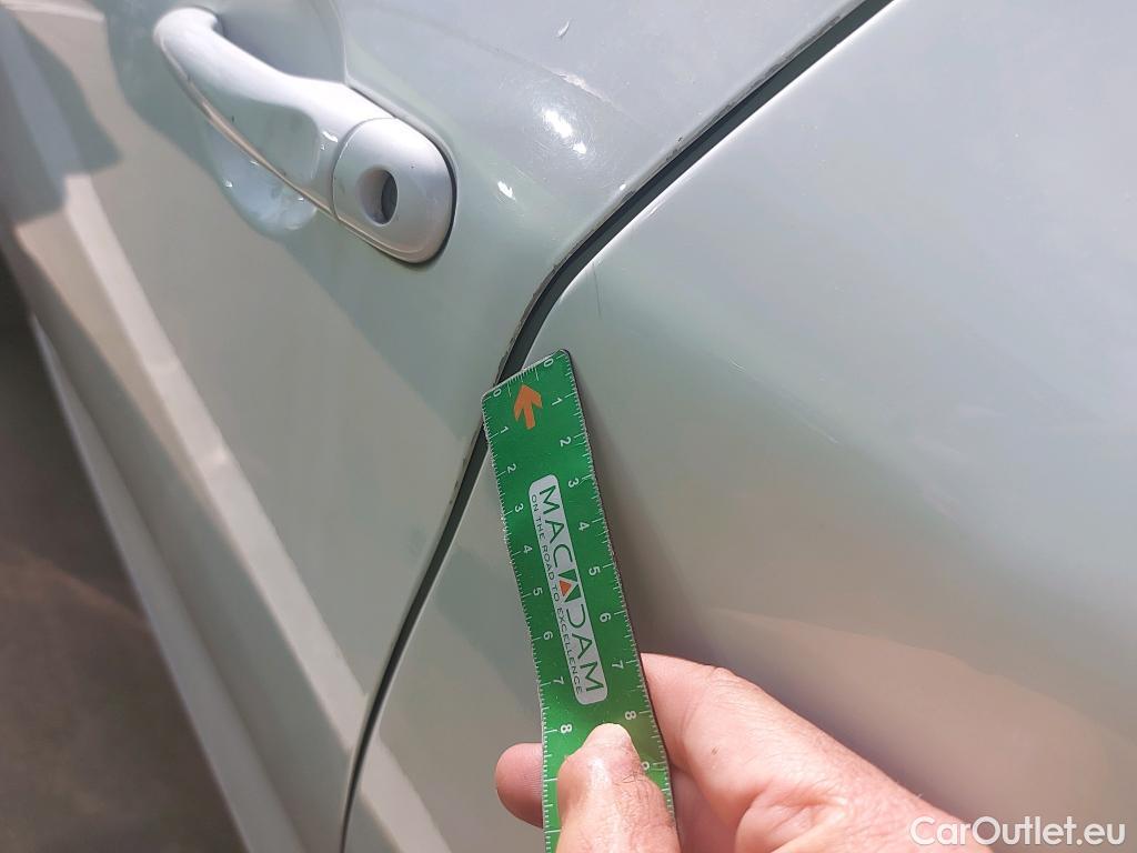  Renault  Zoe RENAULT  / 2019 / 5P / berlina con portón Life 80 kW R110 Bateria 40kWh #2