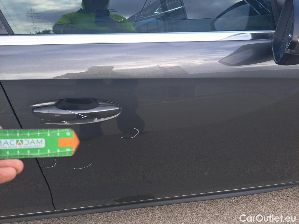  Peugeot  508 PEUGEOT  / 2018 / 5P / berlina con portón  5P Business Line BlueHDi 130 EAT8 (AC) #18