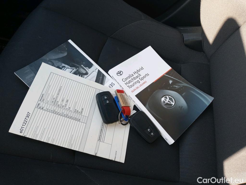  Toyota  Corolla TOYOTA  / 2019 / 5P / berlina con portón 1.8 125H BUSINESS E-CVT #16