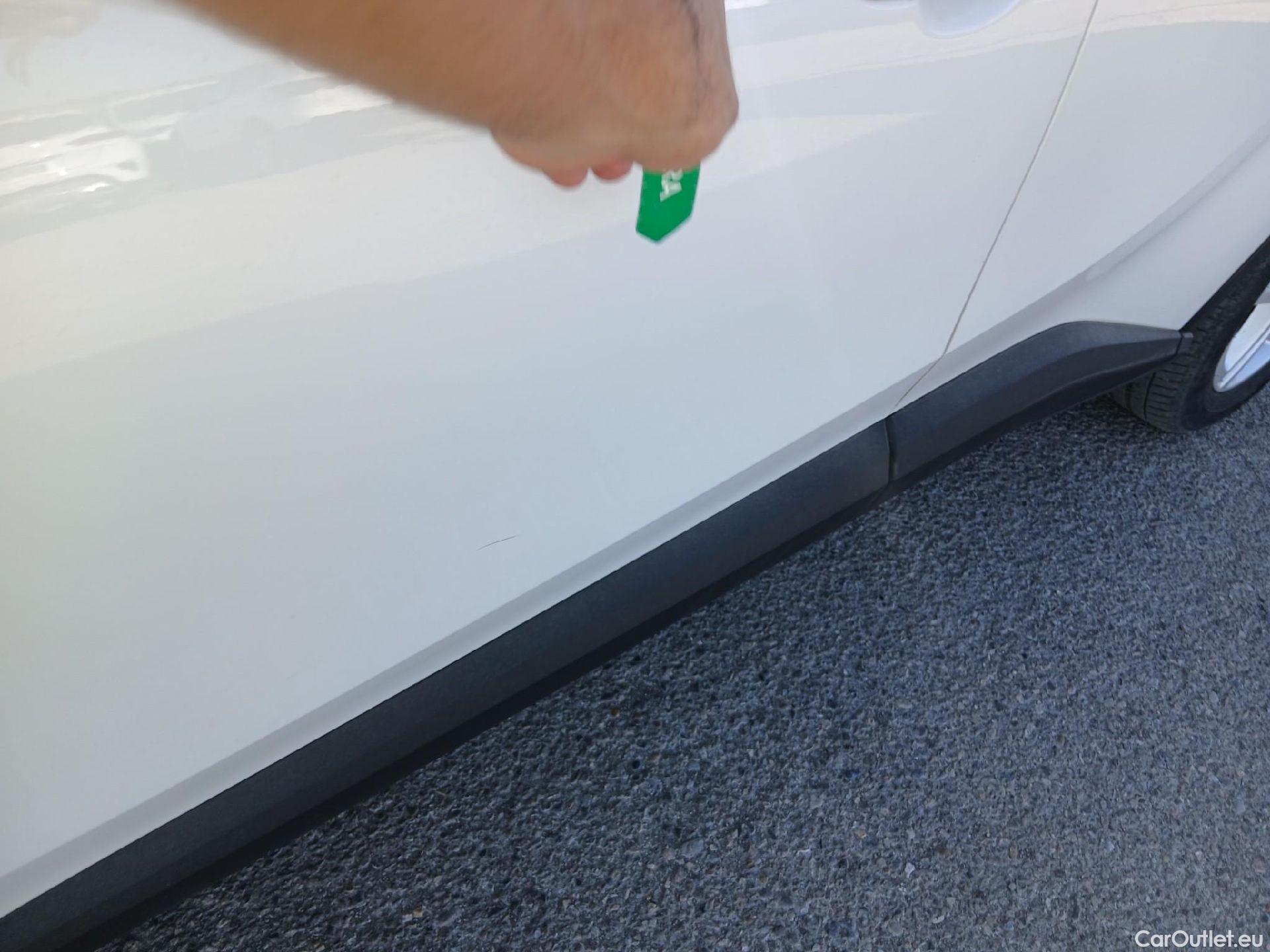  Toyota  C-HR TOYOTA  / 2019 / 5P / todoterreno 1.8 125H Active #8