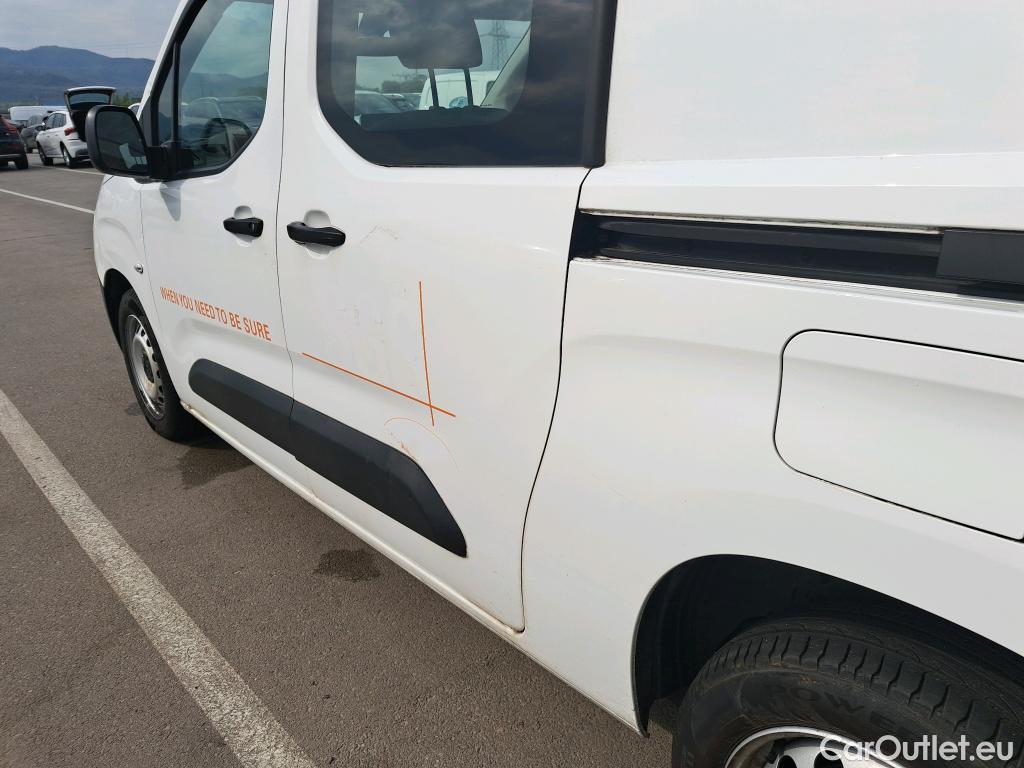  Citroen  Berlingo CITROEN  / 2018 / 5P / furgón derivado de turismo Doble Cab. Talla XL BlueHDi 100 CONTROL #24